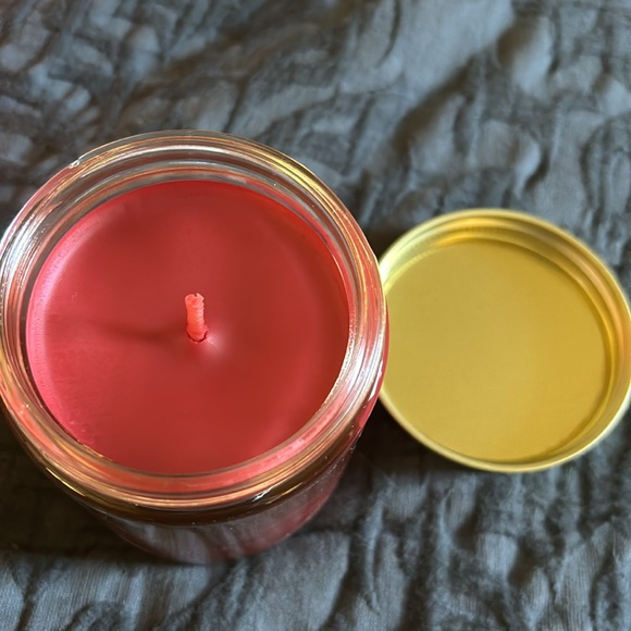 Bath and Body works Pumpkin Apple 7oz candle - Picture 3 of 4